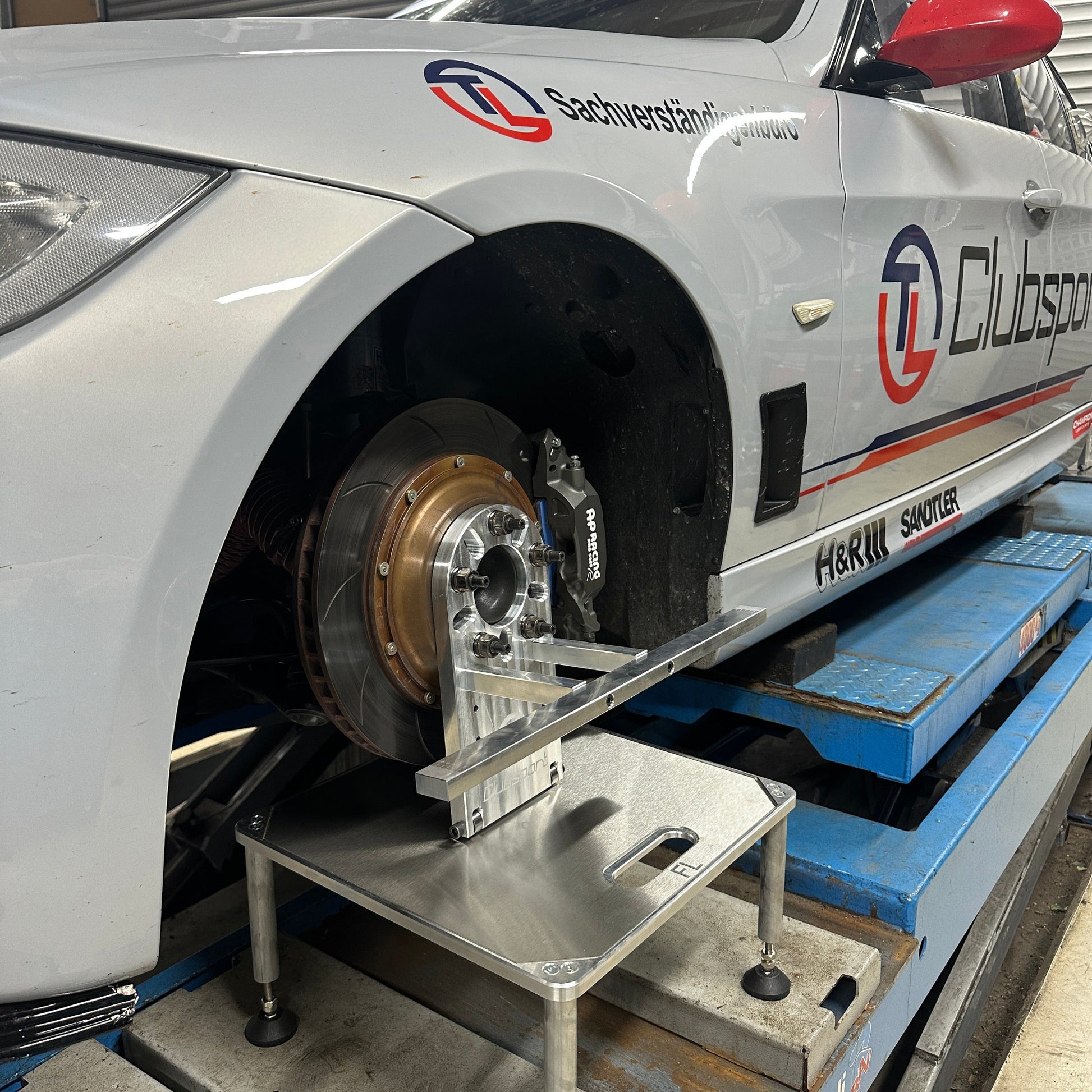 TLC Motorsport Hubstand-System / Radnaben-Achsvermesssystem

